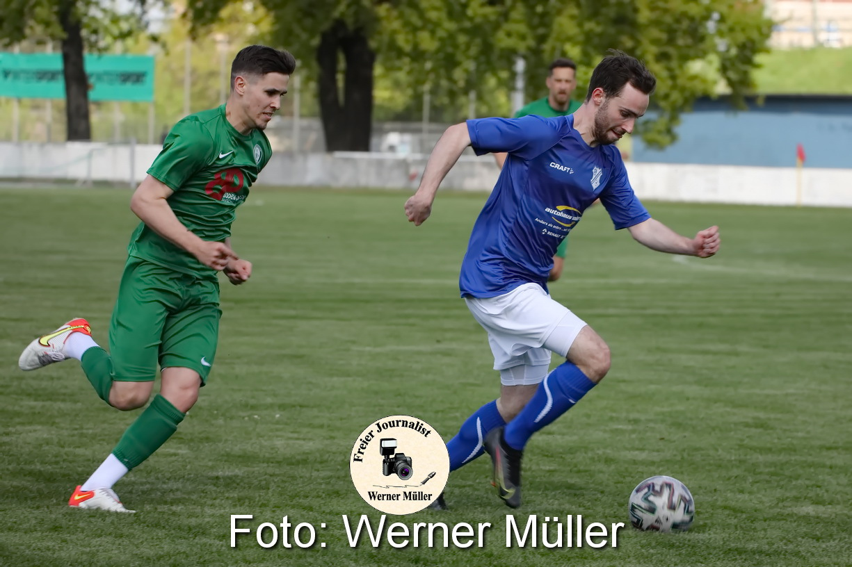 2022-05-07
Hoyerswerdaer FC I in grün 
 -
 SV Königsbrück Laußnitz in blau 
2:0 (1:0) 
Foto: Werner Müller