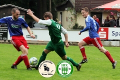 2017-09-24 Kreisoberliga SV 1922 Radibor in blau - Hoyerswerdaer FC in grün 0:0 Foto: Werner Müller