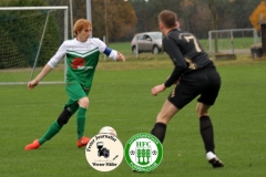 2017-11-12 Kreisoberliga DJK Sokol Ralbitz in schwarz - Hoyerswerdaer FC in grün 1:1 Foto: Werner Müller