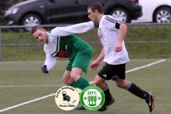2017-11-25 Achtelpokalfinale SV Bautzen II in weiß - Hoyerswerdaer FC in grün 1:9 Foto: Werner Müller