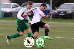 2017-11-25 Achtelpokalfinale SV Bautzen II in weiß - Hoyerswerdaer FC in grün 1:9 Foto: Werner Müller