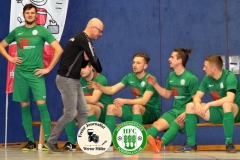 2018-01-07 S- mobil Cup des SV Einheit Kamenz Spiel LSV Neustadt /Spree in blau gegen Hoyerswerdaer FC in grün 0:2 Foto: Werner Müller