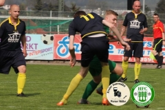 2018-04-21
SC 1911 Großröhrsdorf in schwarz
-
 Hoyerswerda FC in grün 
1:1
 Foto: Werner Müller