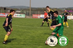 2018-04-21
SC 1911 Großröhrsdorf in schwarz
-
 Hoyerswerda FC in grün 
1:1
 Foto: Werner Müller