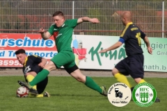 2018-04-21
SC 1911 Großröhrsdorf in schwarz
-
 Hoyerswerda FC in grün 
1:1
 Foto: Werner Müller