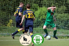 2018-05-12 
Fußball Kreisoberliga 
SV Bautzen in dunkelblau 
-
Hoyerswedawer FC in grün 

Foto: Werner Müller