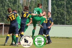 2018-05-12 
Fußball Kreisoberliga 
SV Bautzen in dunkelblau 
-
Hoyerswedawer FC in grün 

Foto: Werner Müller