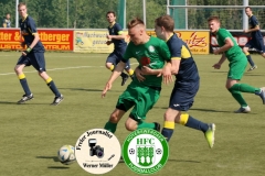 2018-05-12 
Fußball Kreisoberliga 
SV Bautzen in dunkelblau 
-
Hoyerswedawer FC in grün 

Foto: Werner Müller