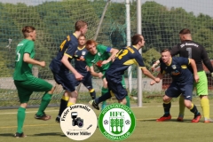 2018-05-12 
Fußball Kreisoberliga 
SV Bautzen in dunkelblau 
-
Hoyerswedawer FC in grün 

Foto: Werner Müller