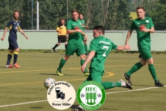 2018-05-12 
Fußball Kreisoberliga 
SV Bautzen in dunkelblau 
-
Hoyerswedawer FC in grün 

Foto: Werner Müller