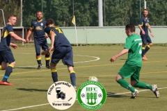 2018-05-12 
Fußball Kreisoberliga 
SV Bautzen in dunkelblau 
-
Hoyerswedawer FC in grün 

Foto: Werner Müller