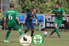 2018-05-12 
Fußball Kreisoberliga 
SV Bautzen in dunkelblau 
-
Hoyerswedawer FC in grün 

Foto: Werner Müller