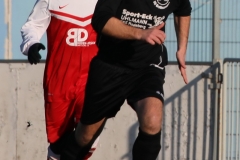 2018-11-17 
Kreisoberliga 
Hoyerserdaer FC I in rot 
 -
SG Großnaundorf in schwarz
3:1 
Foto: Werner Müller