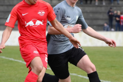 2022-03-26 
Pokalspiel B- Jun 
Hoyerswerdaer FC in rot
- 
RB Leipzig in grau 
0:11 (0:5) 
Foto: Werner Müller
