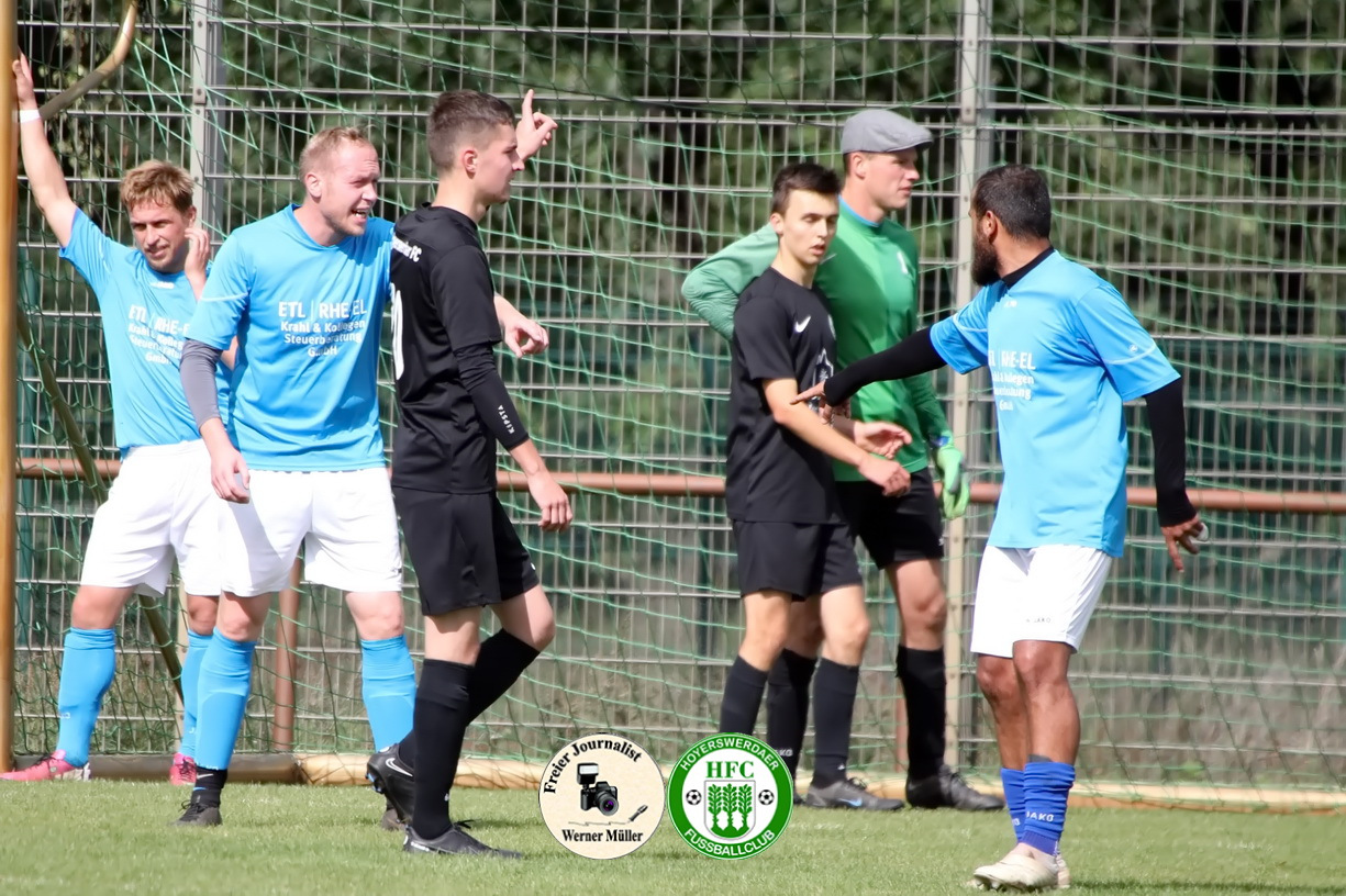 2022-09-17
Hoyerswedaer FC II in schwarz
 -
 SV St. Marienstern Panschwitz Kuckau ijn hellblau 
0:1
Foto: Werner Müller
