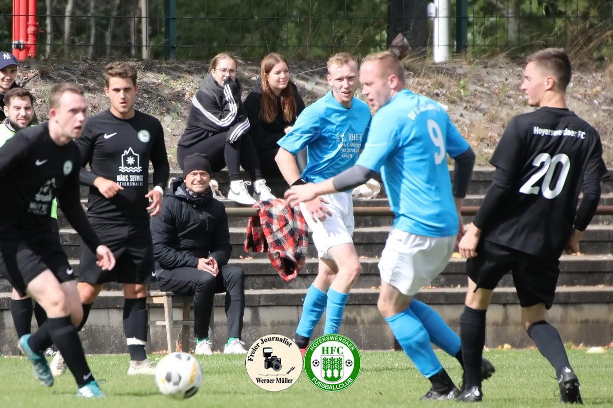 2022-09-17
Hoyerswedaer FC II in schwarz
 -
 SV St. Marienstern Panschwitz Kuckau ijn hellblau 
0:1
Foto: Werner Müller